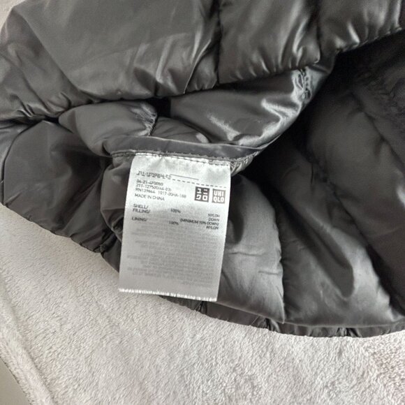 Uniqlo Womens Puffer Vest Medium Gray Lightweight Warm Jacket Packable Outdoor - Picture 4 of 8